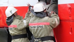 Пожар на крыше трехэтажного здания ликвидировали в Кисловодске 